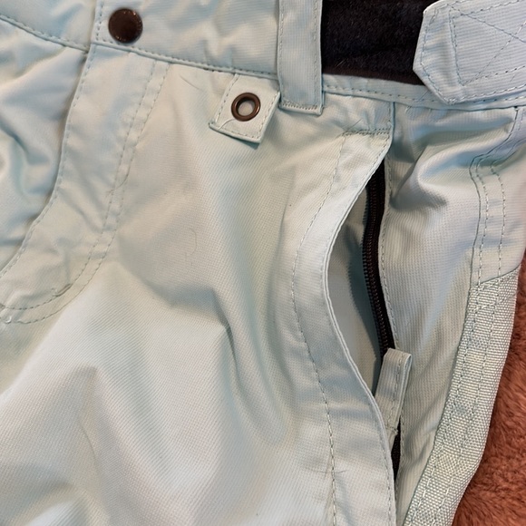 Girls Arctix snow/ski suit. Size L - Picture 4 of 15